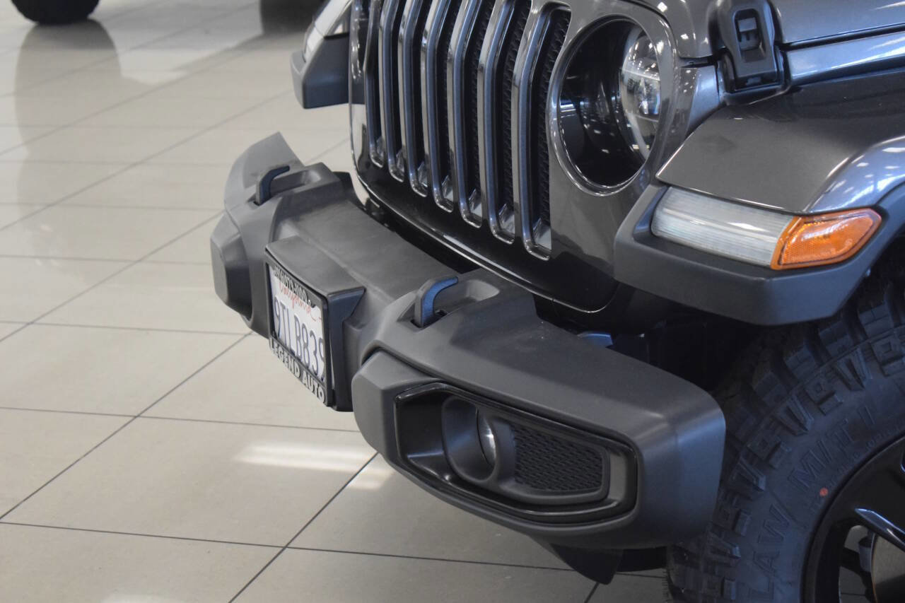 Used 2020 Jeep Wrangler Unlimited Sahara image 17