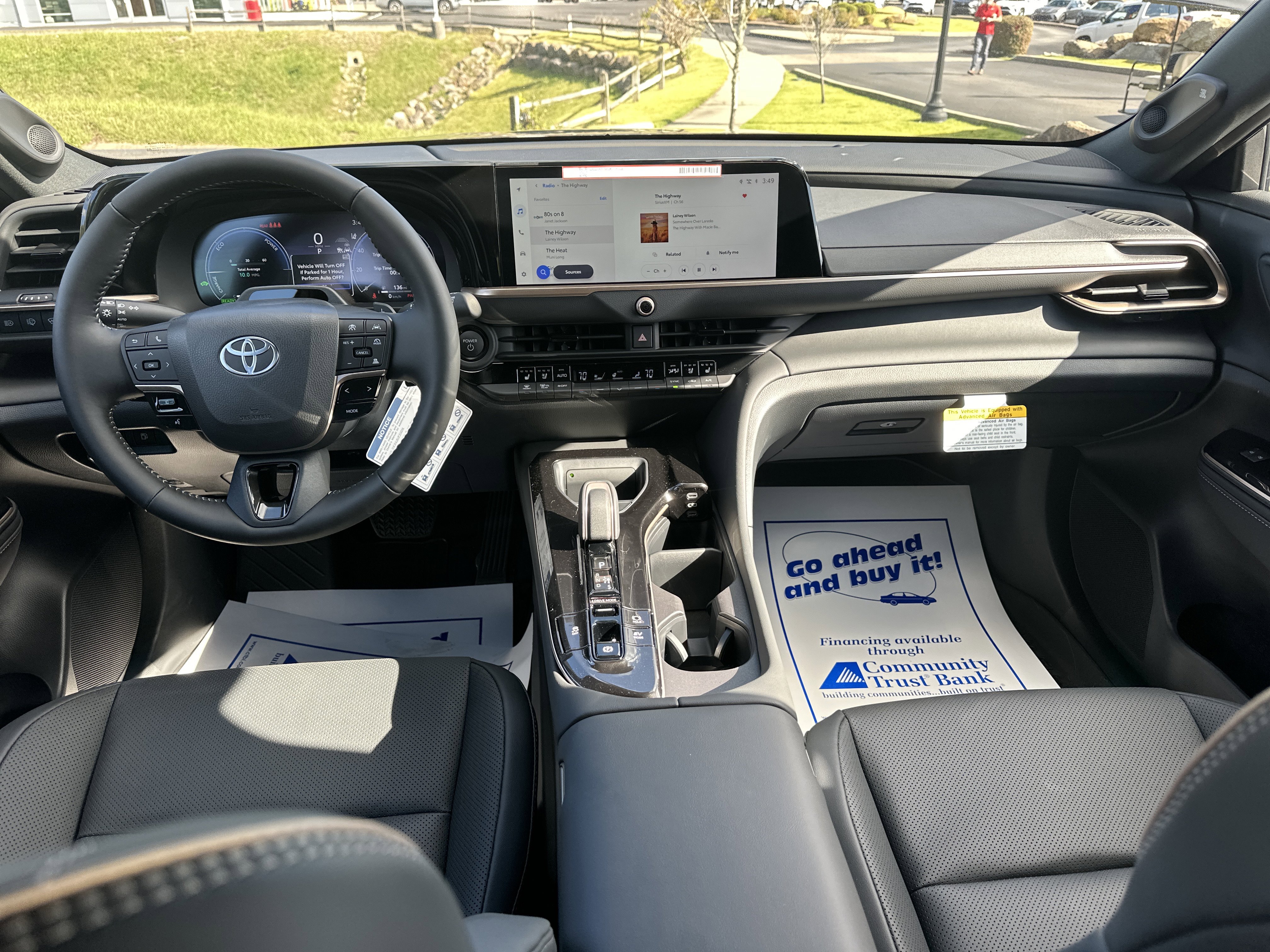 New 2025 Toyota Crown Signia image 25