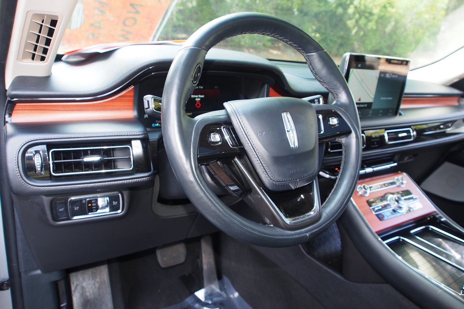 Used 2024 Lincoln Aviator Reserve w/ Equipment Group 201A RWD image 21