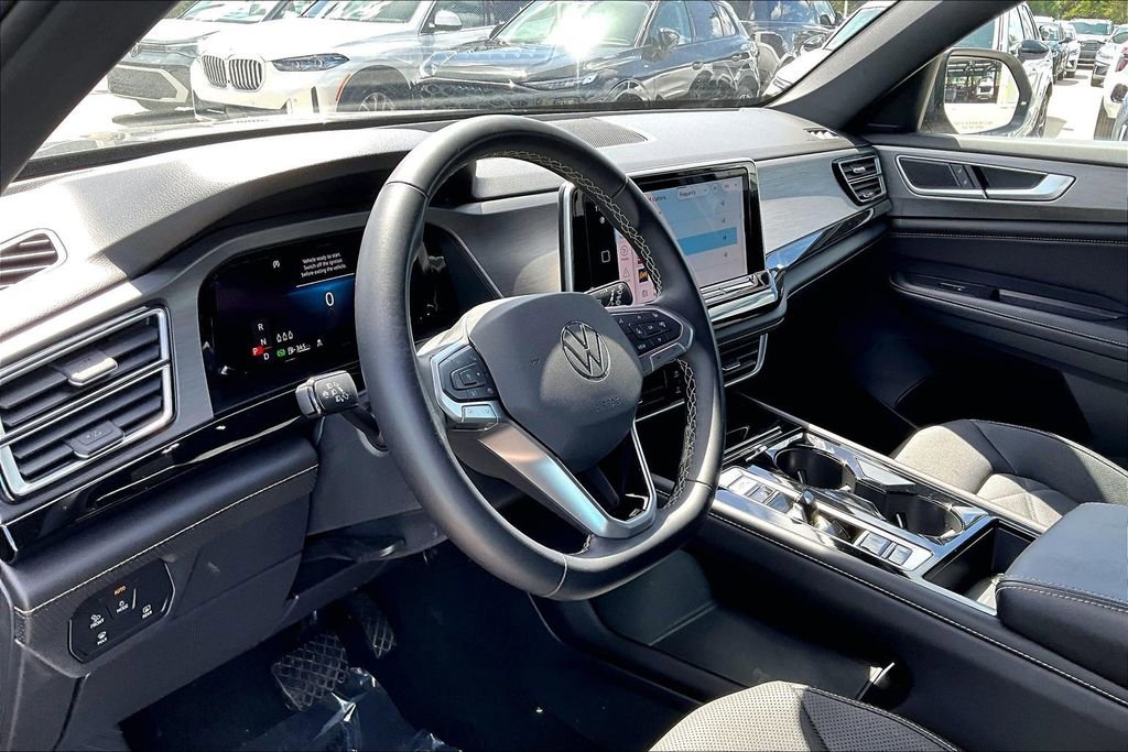 Certified 2025 Volkswagen Atlas Cross Sport SE FWD image 14