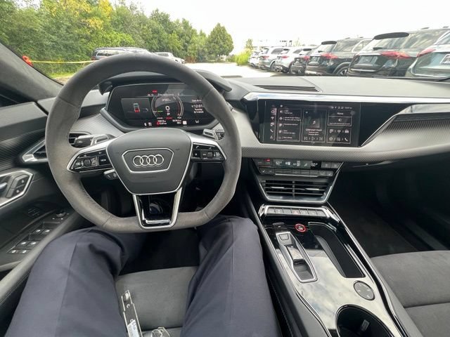 Used 2024 Audi e-tron GT Prestige AWD/4WD image 10