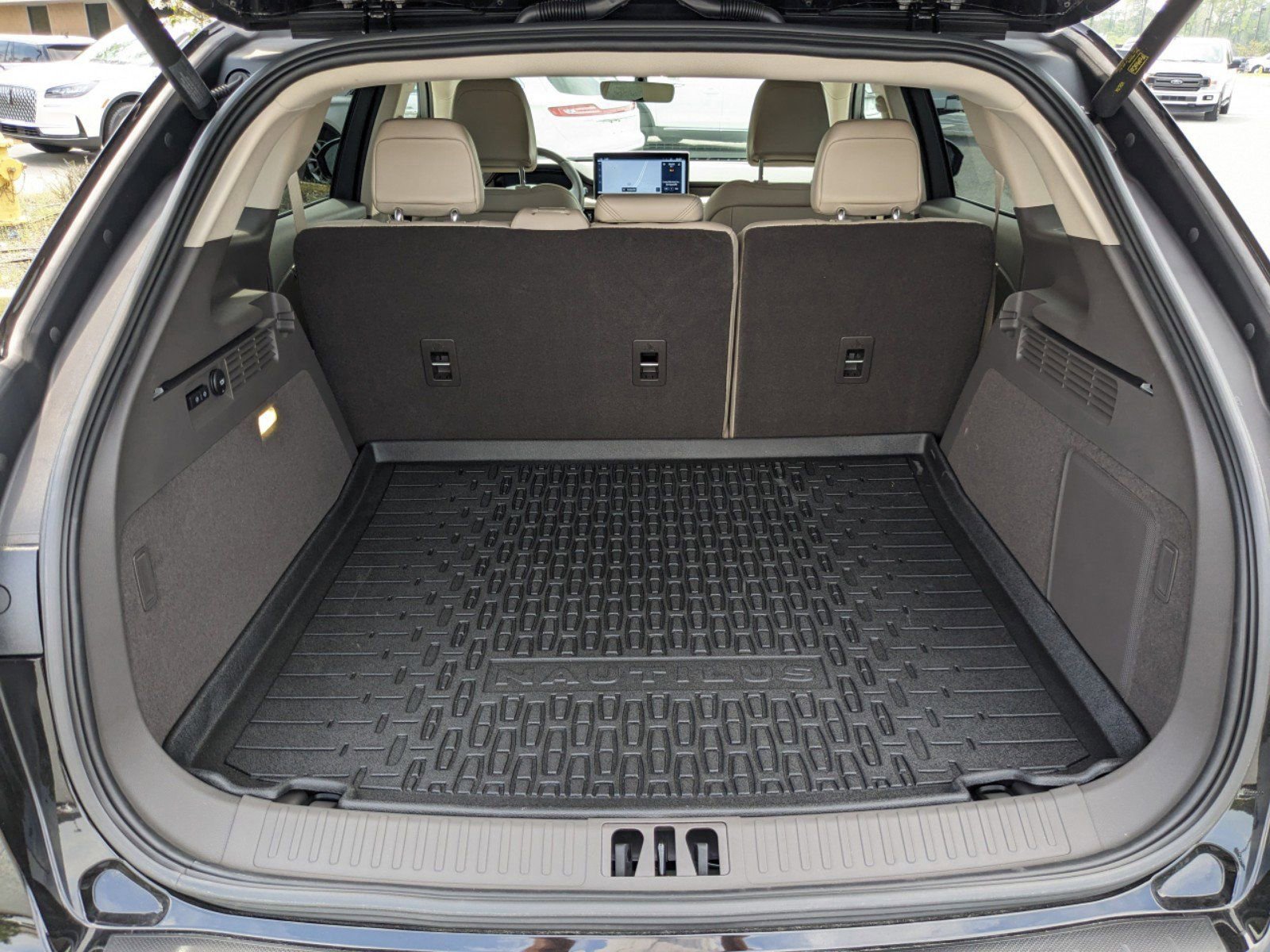 Certified 2023 Lincoln Nautilus Reserve w/ Equipment Group 201A image 7