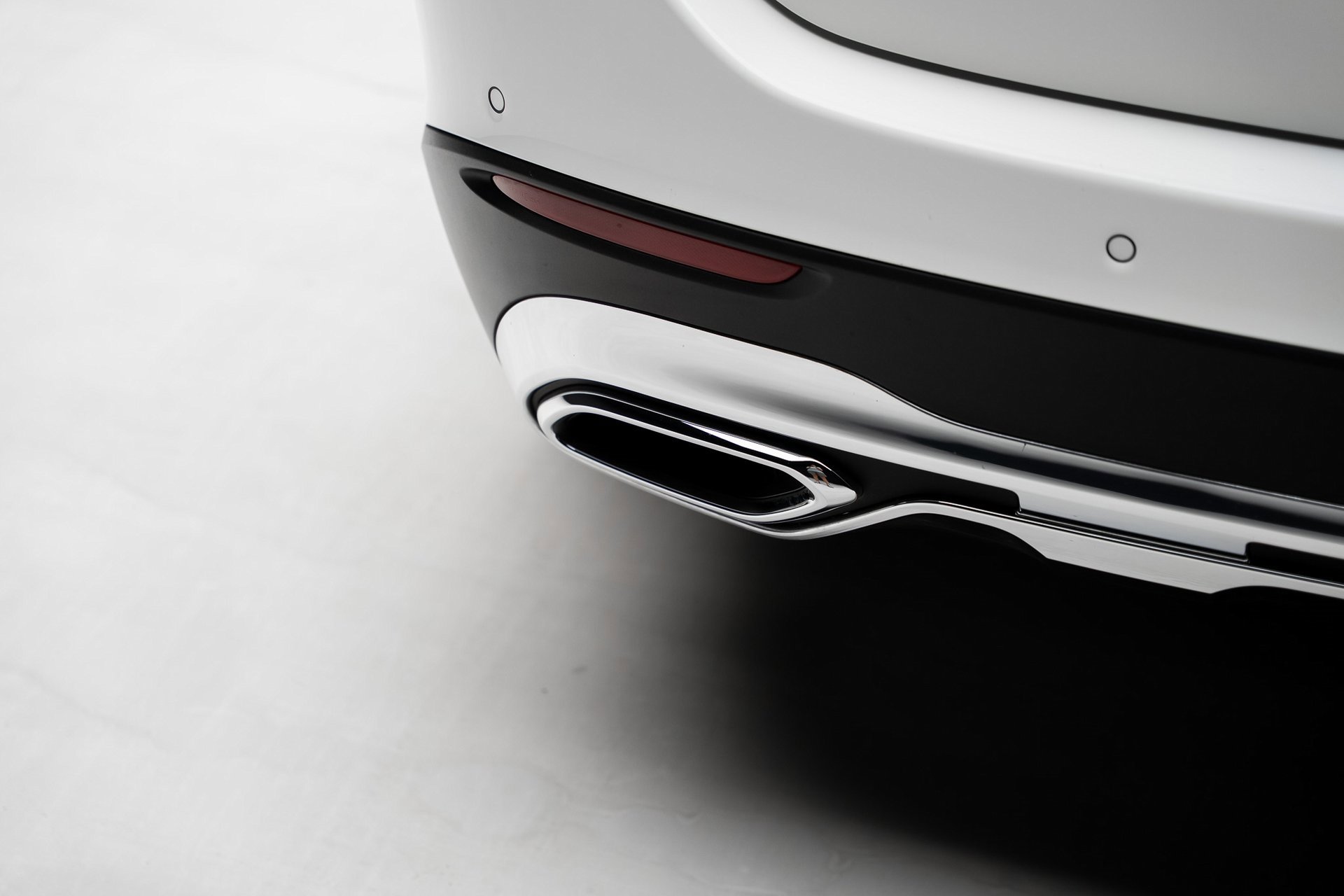 Used 2025 Mercedes-Benz GLC 350e 4MATIC image 32