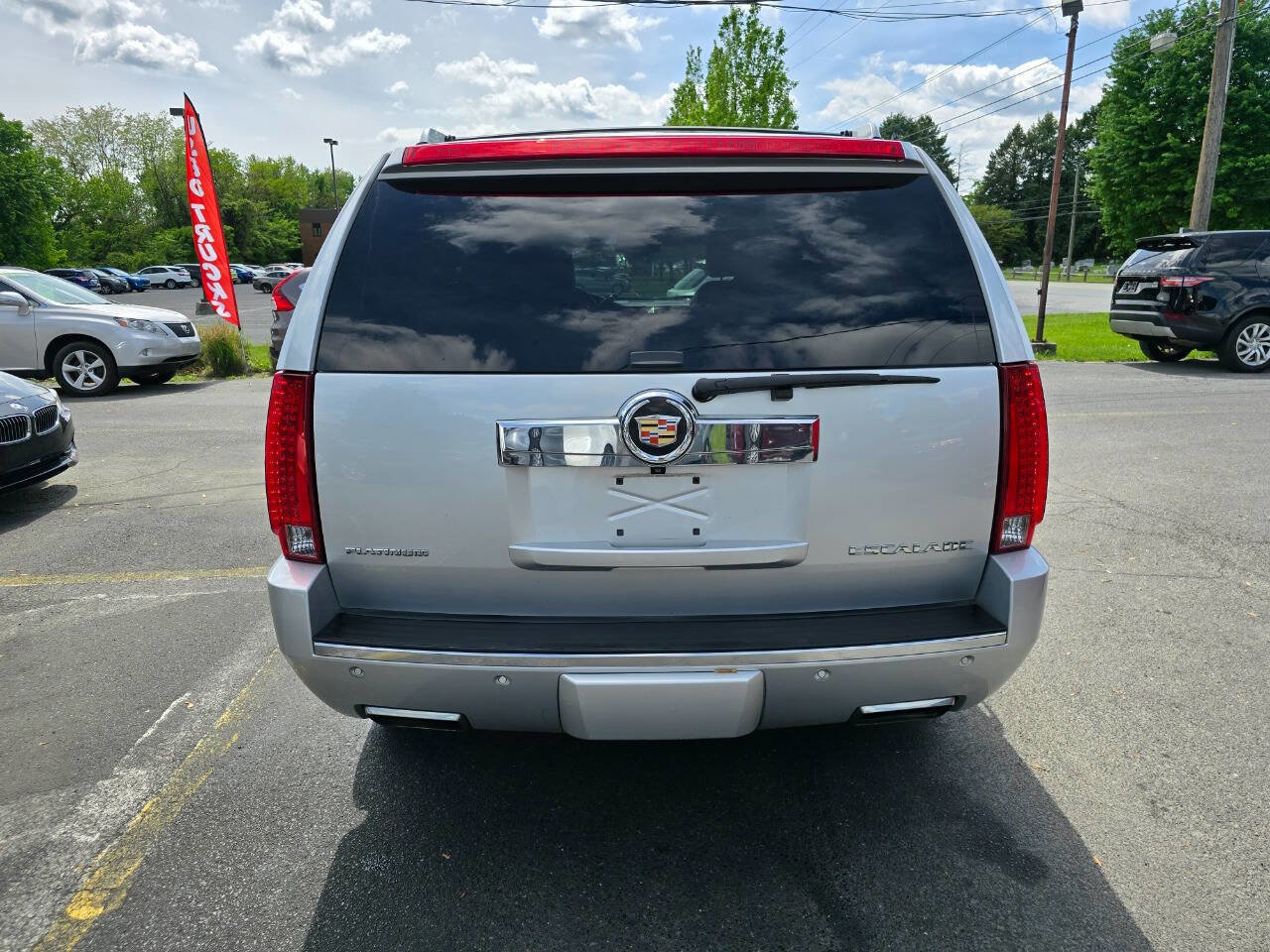 Used 2014 Cadillac Escalade Platinum image 4