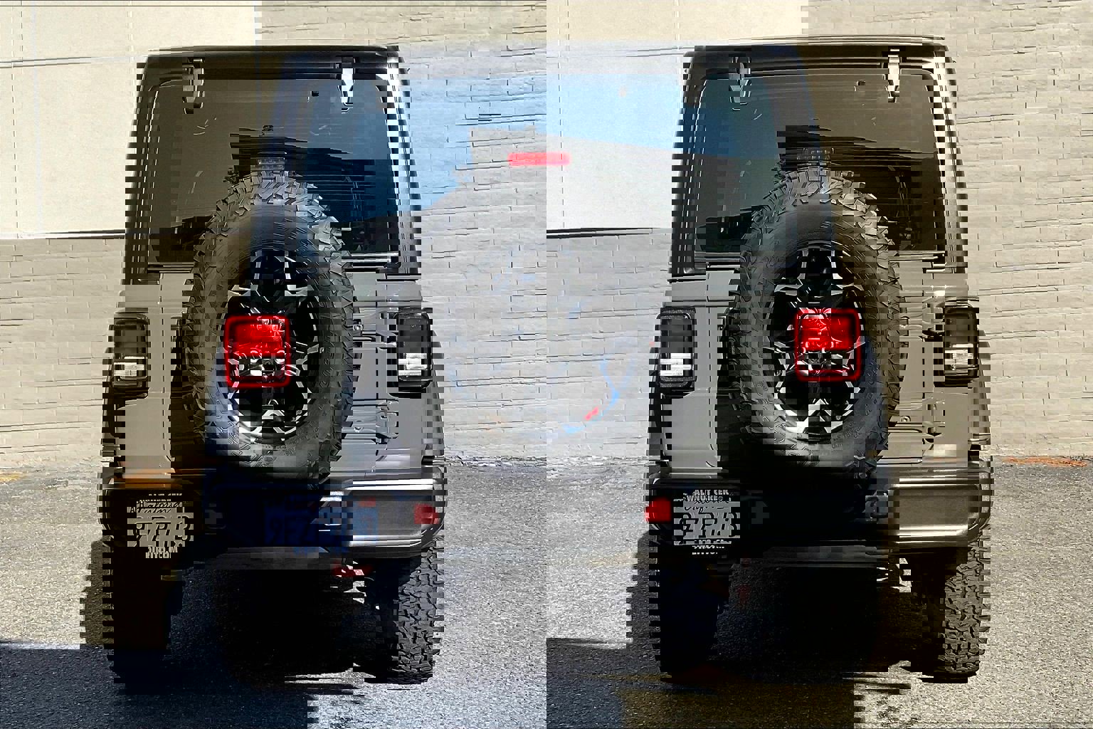 Used 2023 Jeep Wrangler Unlimited Rubicon image 3