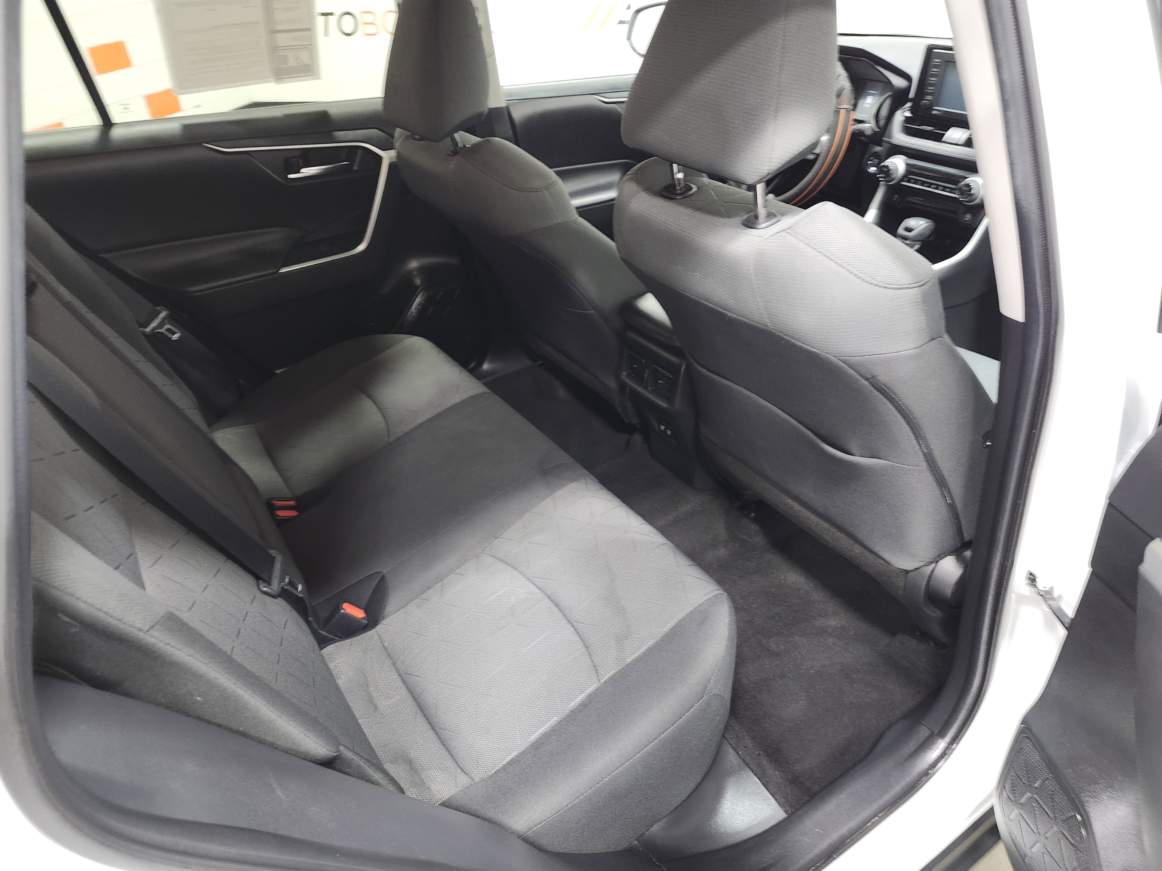 Used 2020 Toyota RAV4 XLE w/ All Weather Liner Package image 21