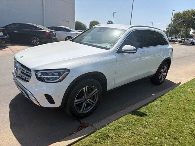 Used 2022 Mercedes-Benz GLC 300 image 2