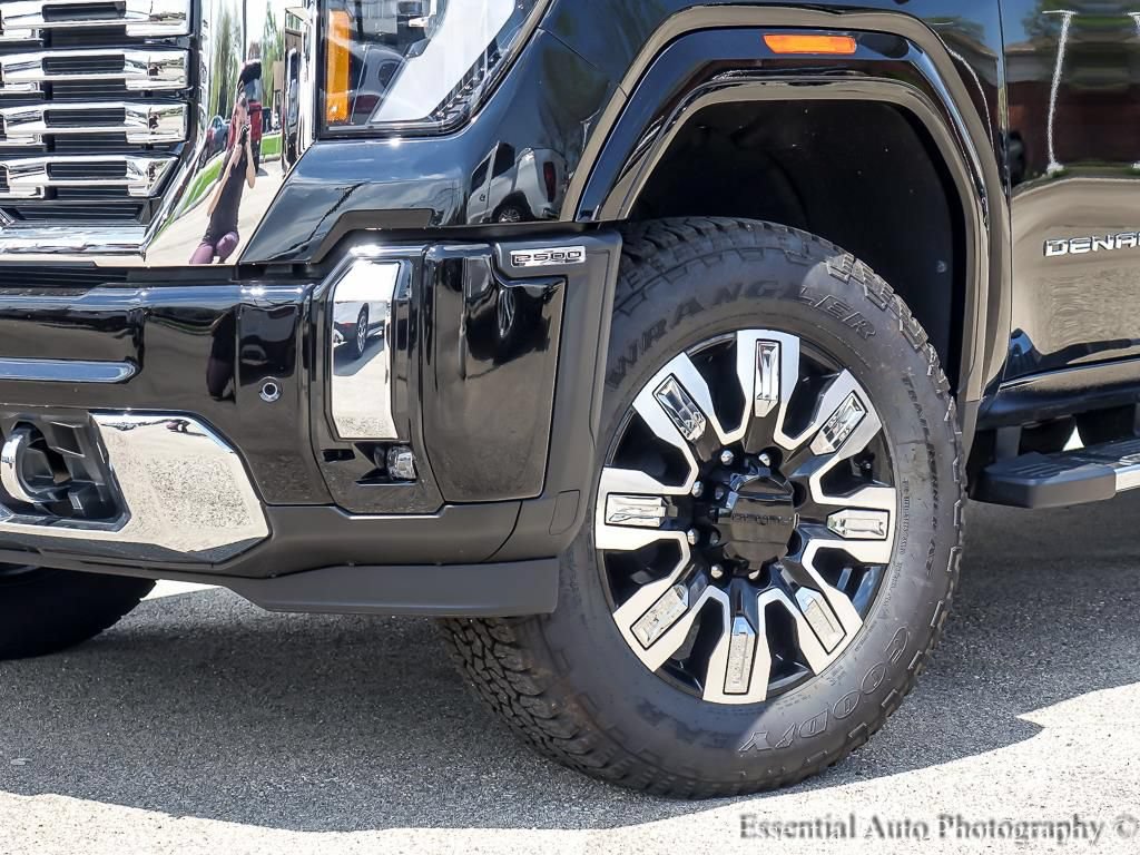 Used 2026 GMC Sierra 2500 Denali w/ Denali Reserve Package AWD/4WD image 5