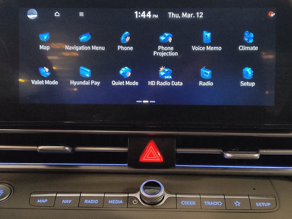 Used 2025 Hyundai Elantra SEL image 25