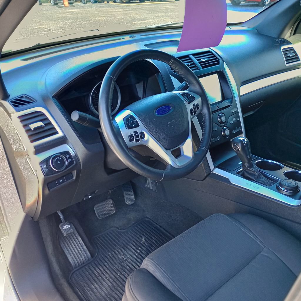Used 2012 Ford Explorer XLT AWD/4WD image 9