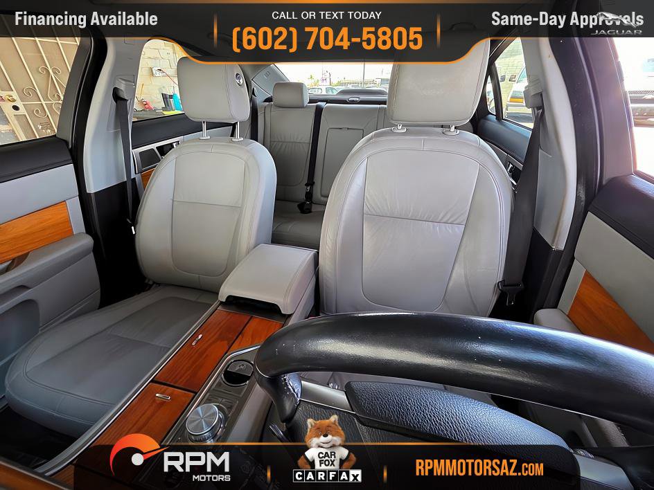Used 2010 Jaguar XF Luxury image 11