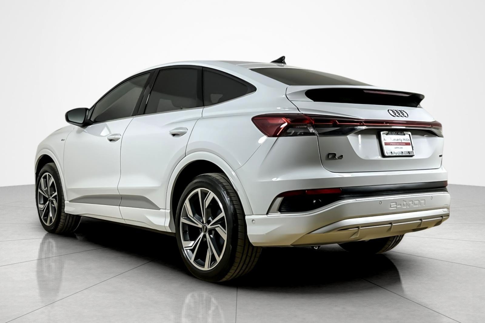 Certified 2023 Audi Q4 e-tron Prestige AWD/4WD image 3