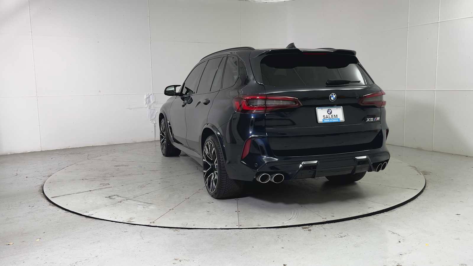 Used 2022 BMW X5 M w/ Executive Package image 3