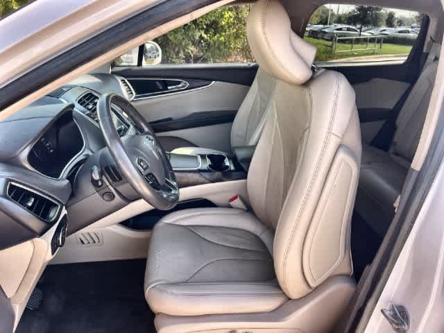 Used 2018 Lincoln MKX Reserve FWD image 11