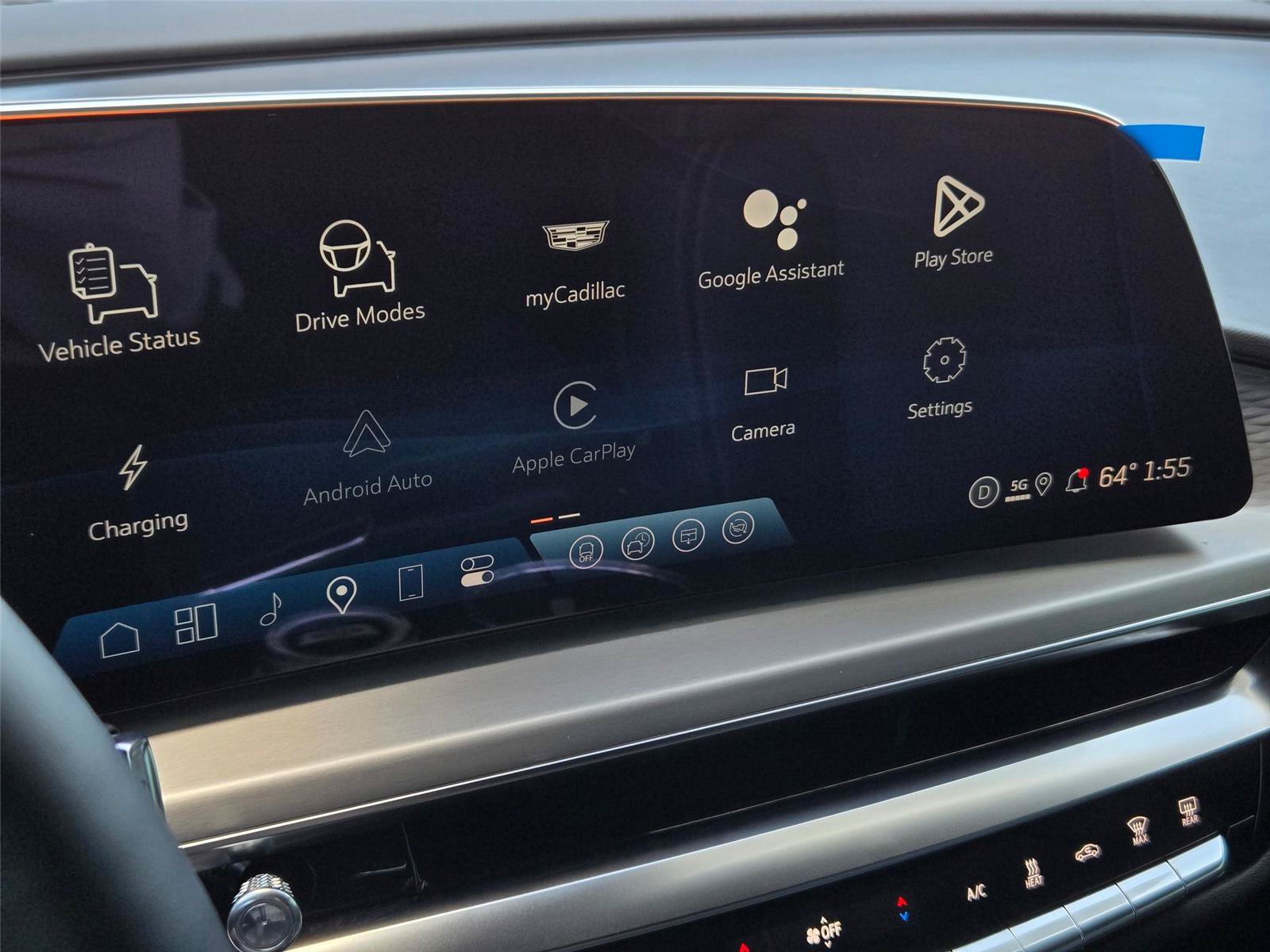 New 2026 Cadillac Lyriq Premium Luxury AWD/4WD image 18