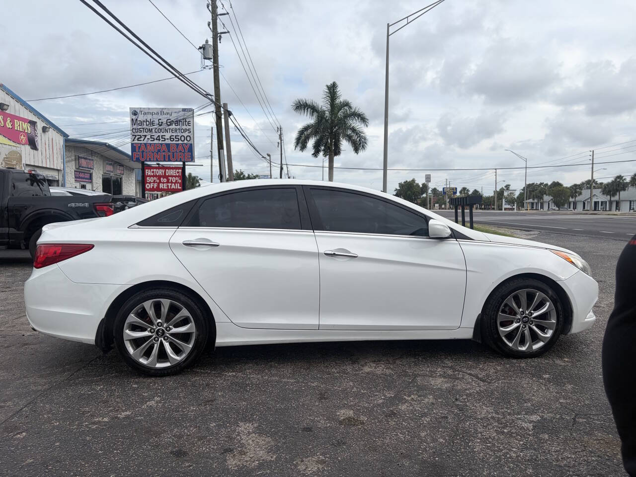 Used 2013 Hyundai Sonata SE FWD image 6