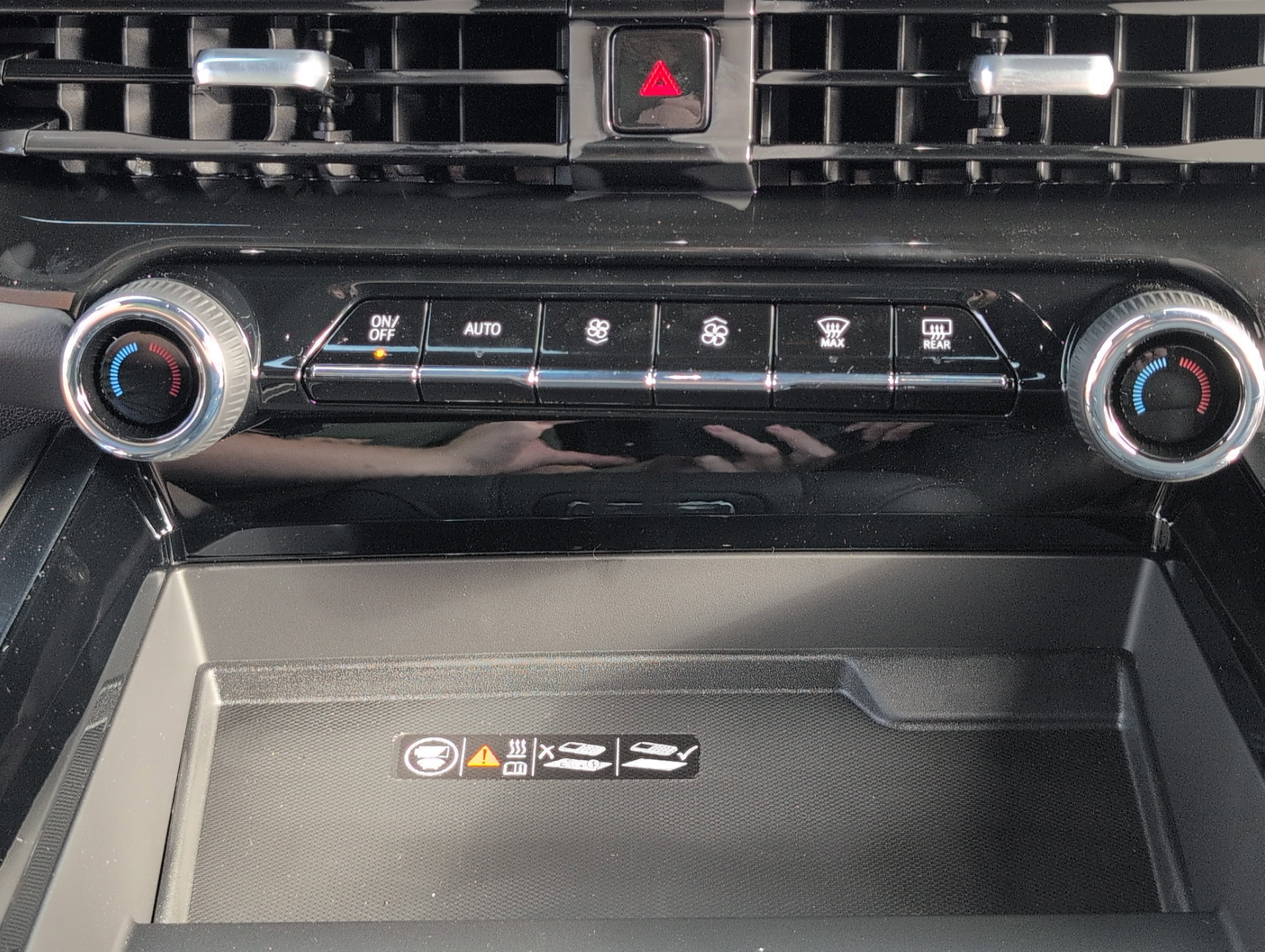 New 2026 Chevrolet Suburban Z71 w/ Comfort Package image 16