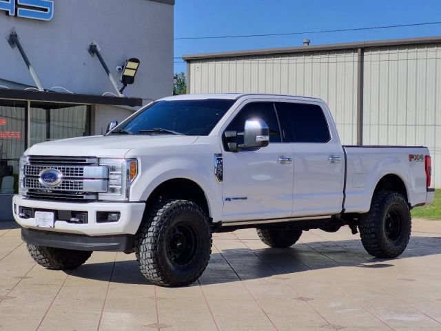 Used 2019 Ford F250 Platinum w/ Platinum Ultimate Package AWD/4WD image 3