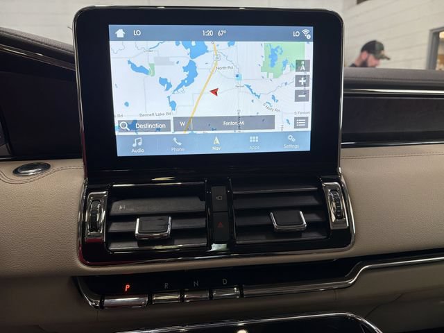 Used 2019 Lincoln Navigator Reserve AWD/4WD image 18
