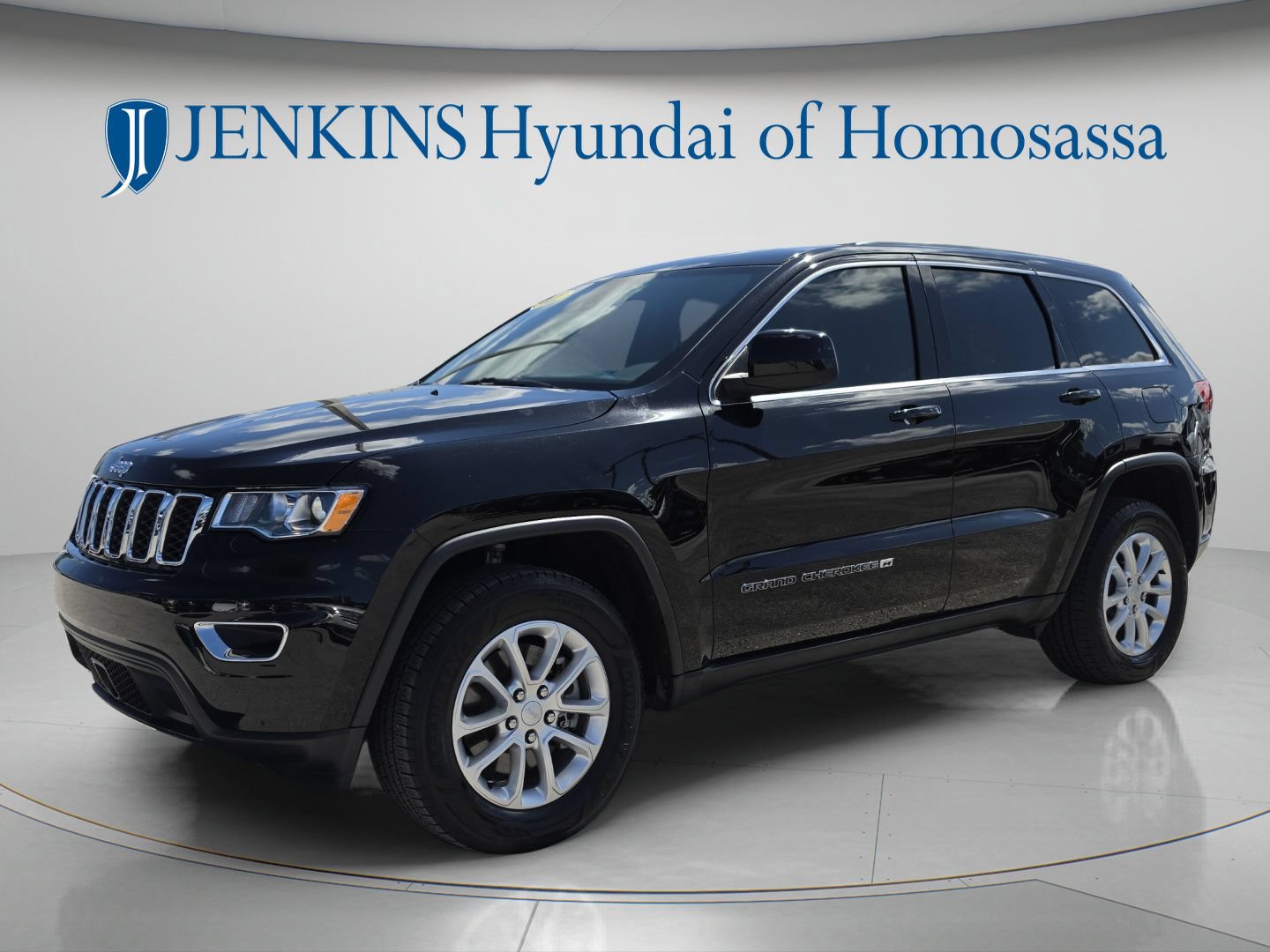 Used 2022 Jeep Grand Cherokee Laredo X RWD image 10