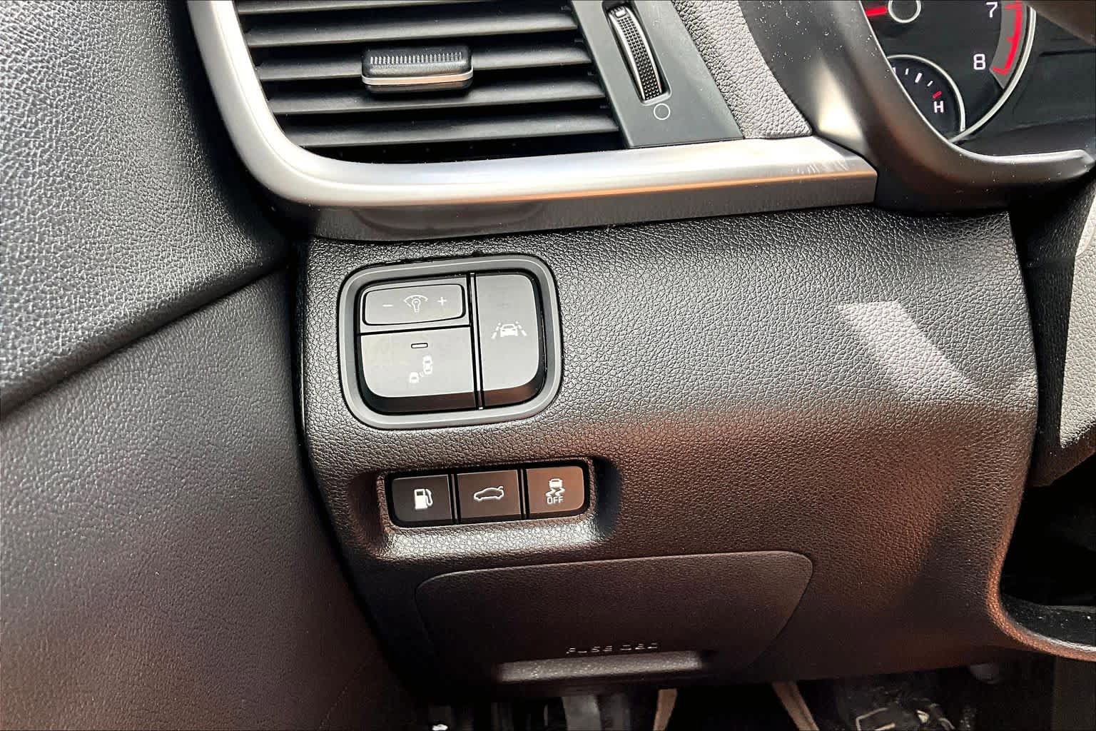Used 2019 Kia Optima LX FWD image 33
