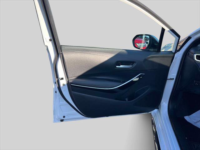 Certified 2025 Toyota Corolla XSE image 16