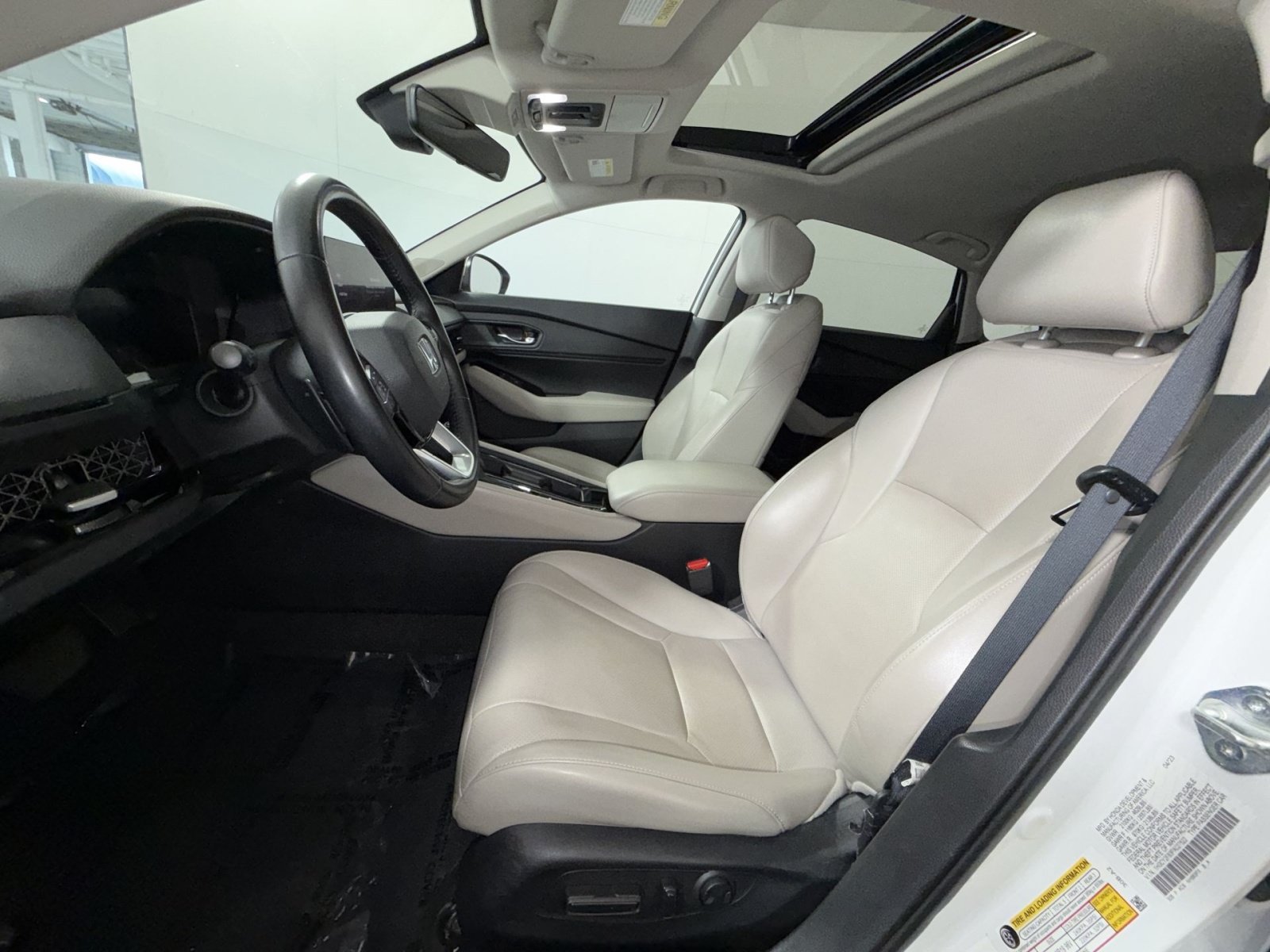 Used 2023 Honda Accord Touring image 21