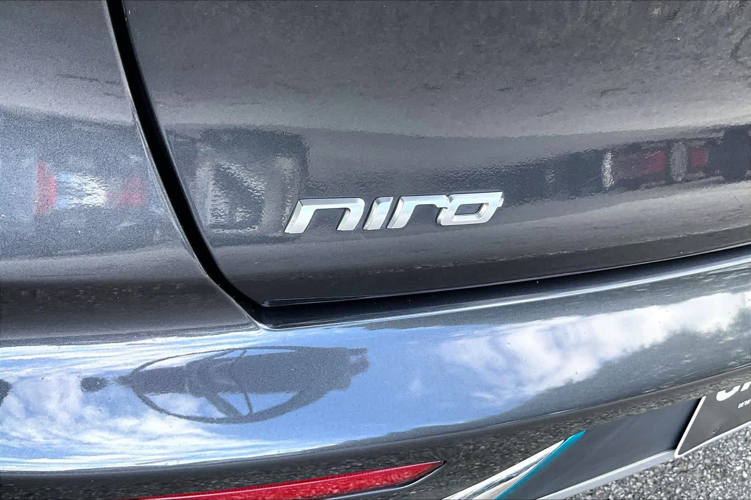 Used 2019 Kia Niro EX FWD image 30