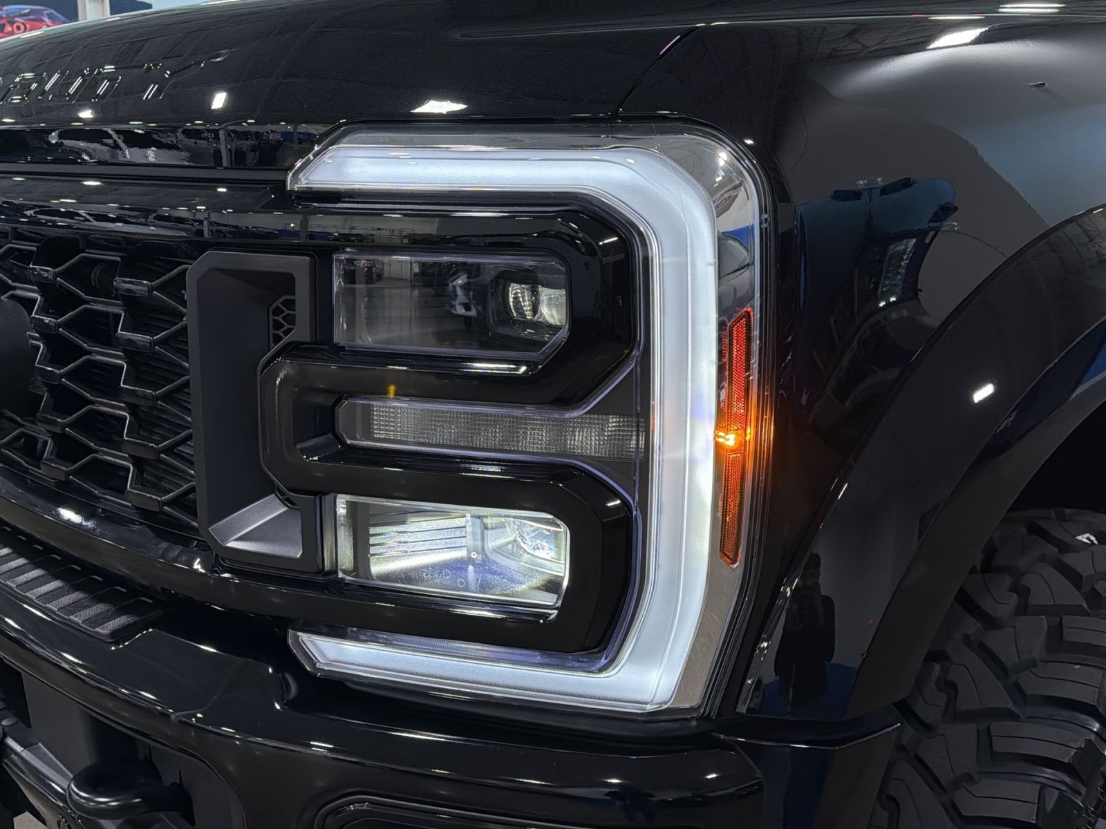 New 2026 Ford F450 Platinum w/ Platinum Plus Package AWD/4WD image 13