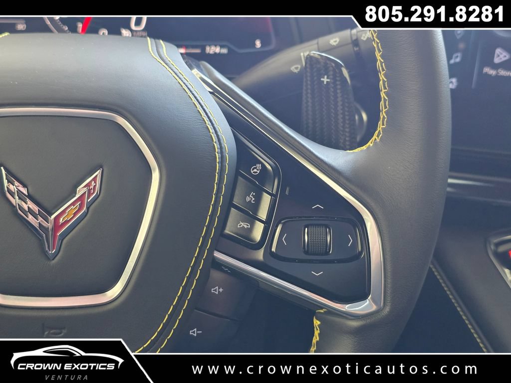 Used 2025 Chevrolet Corvette Z06 RWD image 33