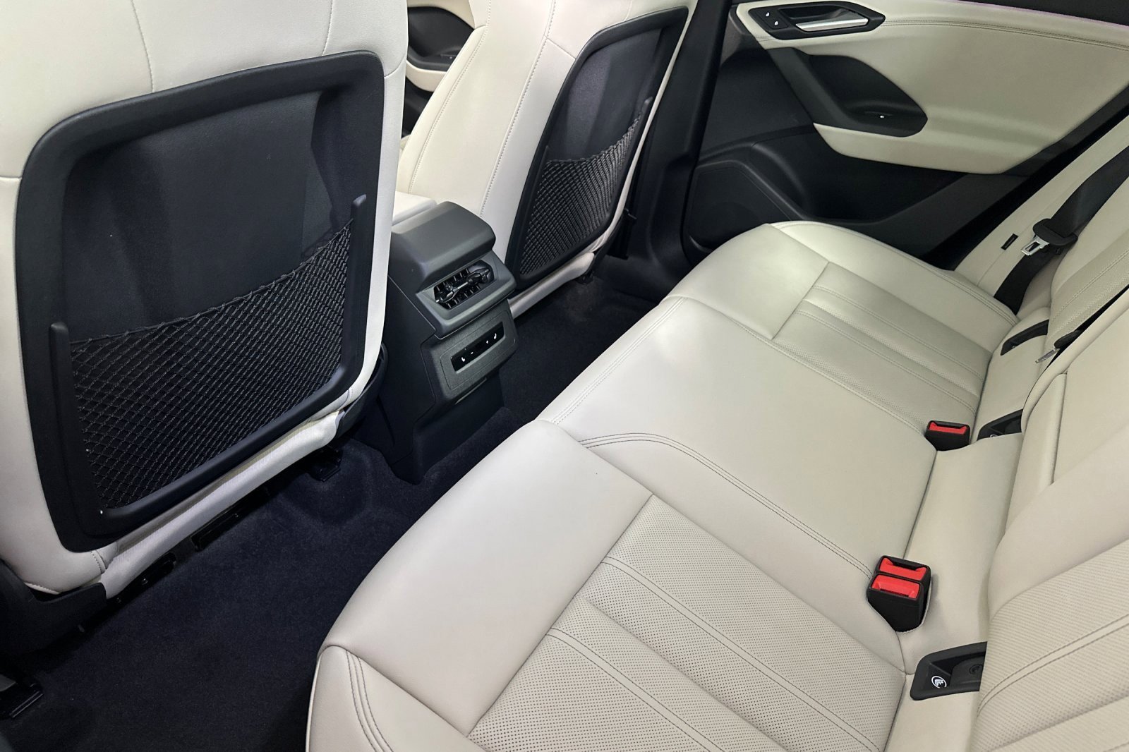 Used 2025 Audi Q6 e-tron Premium Plus w/ Premium Plus image 11