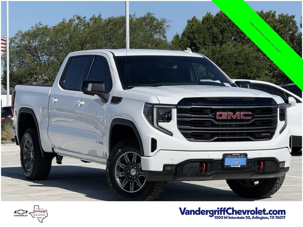 Used 2025 GMC Sierra 1500 AT4 AWD/4WD image 2