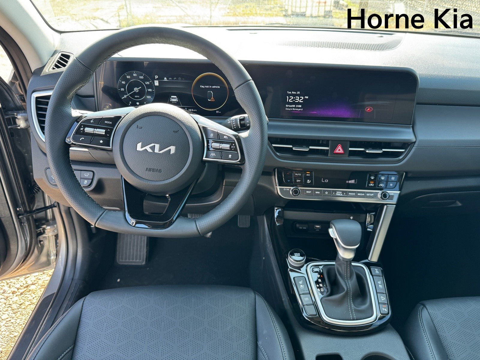 New 2026 Kia Seltos SX w/ SX Sunroof Package image 12