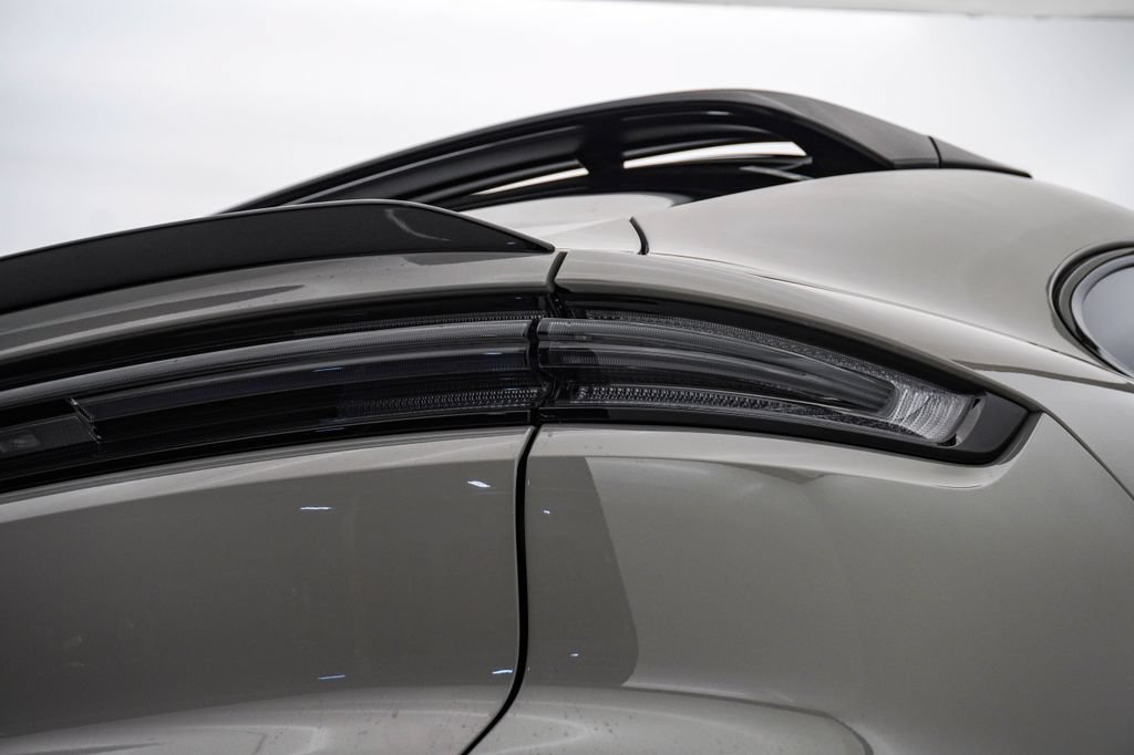 New 2026 Porsche Cayenne GTS AWD/4WD image 12