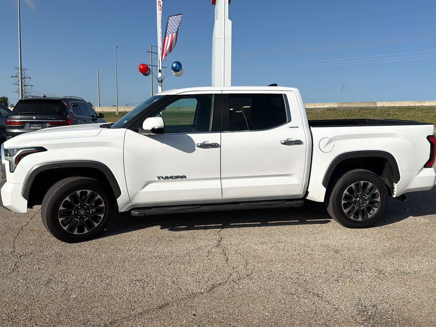 Used 2025 Toyota Tundra Limited AWD/4WD image 6