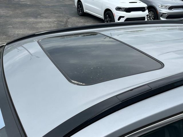 Used 2022 Toyota RAV4 XLE w/ Convenience Package AWD/4WD image 11