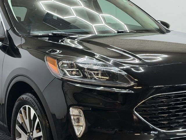 Used 2022 Ford Escape Titanium w/ Class II Trailer Tow Package image 2