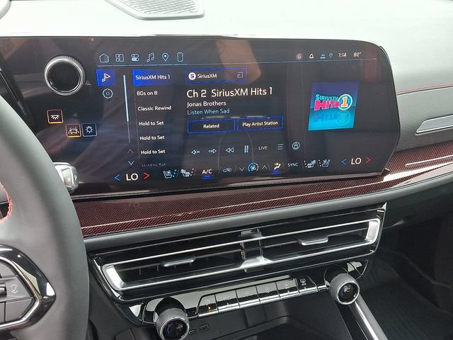 New 2027 Chevrolet Traverse RS w/ LPO, Floor Liner Package AWD/4WD image 14