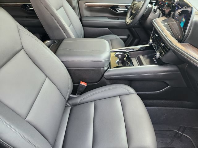 Used 2026 Chevrolet Tahoe Z71 w/ Z71 Off-Road Package AWD/4WD image 19