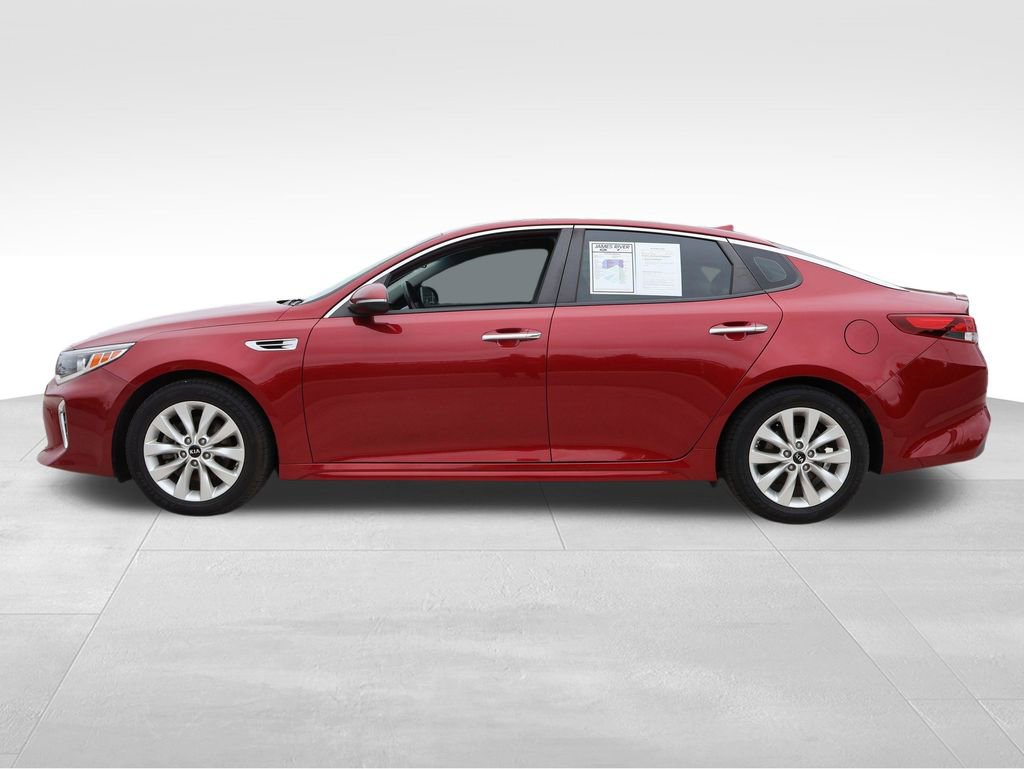 Used 2018 Kia Optima S FWD image 2