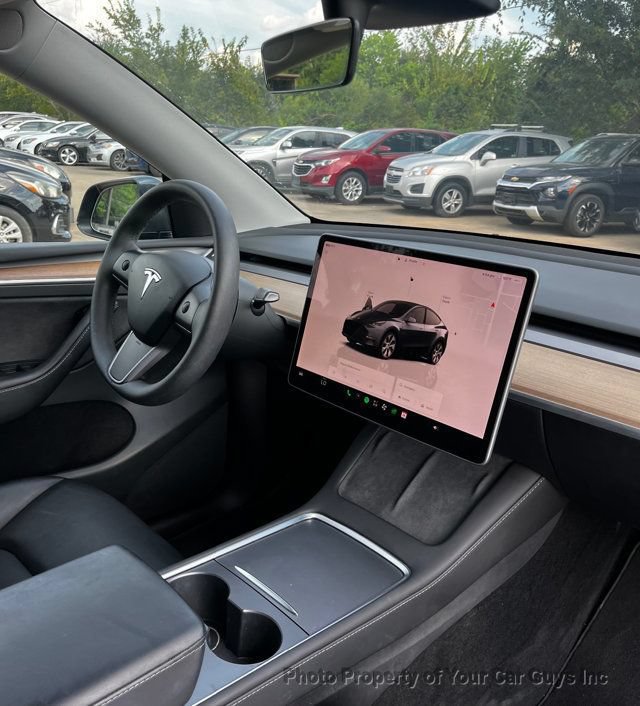 Used 2023 Tesla Model Y AWD image 24