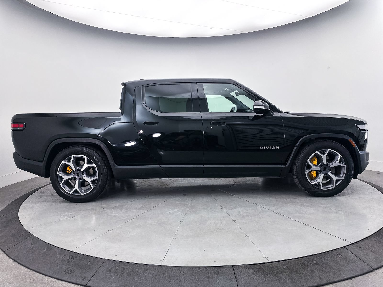 Used 2022 Rivian R1T Adventure AWD/4WD image 36