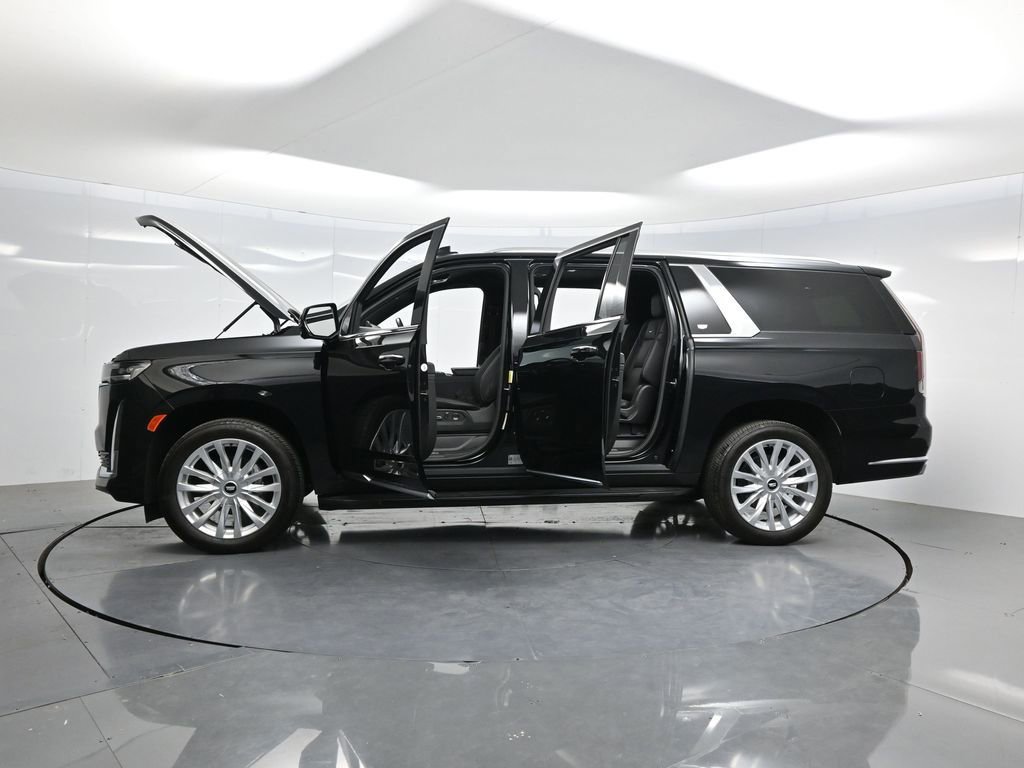 Used 2023 Cadillac Escalade ESV Luxury image 67