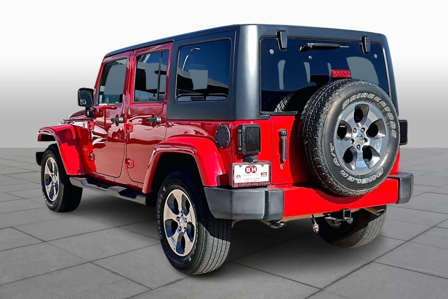 Certified 2018 Jeep Wrangler Unlimited Sahara w/ Connectivity Group AWD/4WD image 7