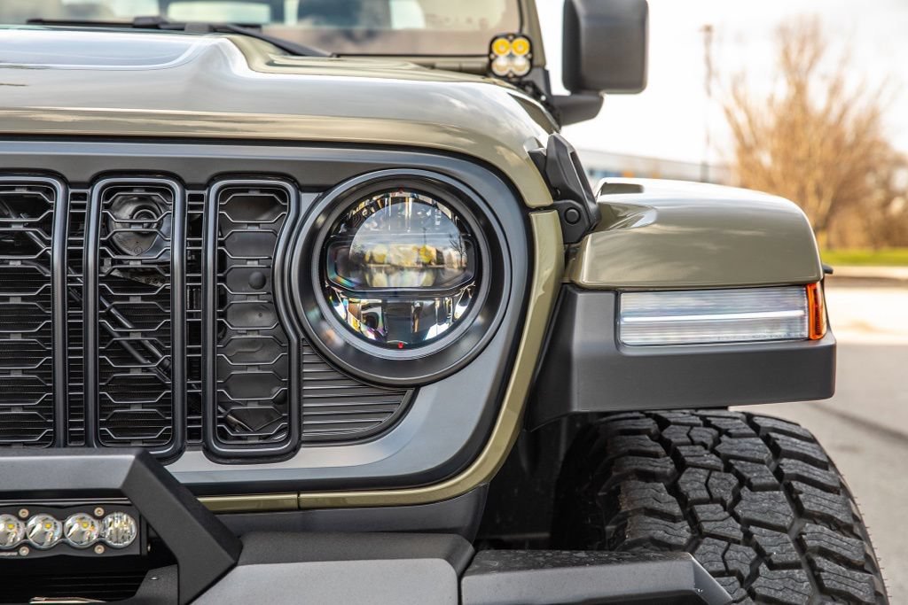 New 2026 Jeep Gladiator Rubicon w/ Safety Group AWD/4WD image 37