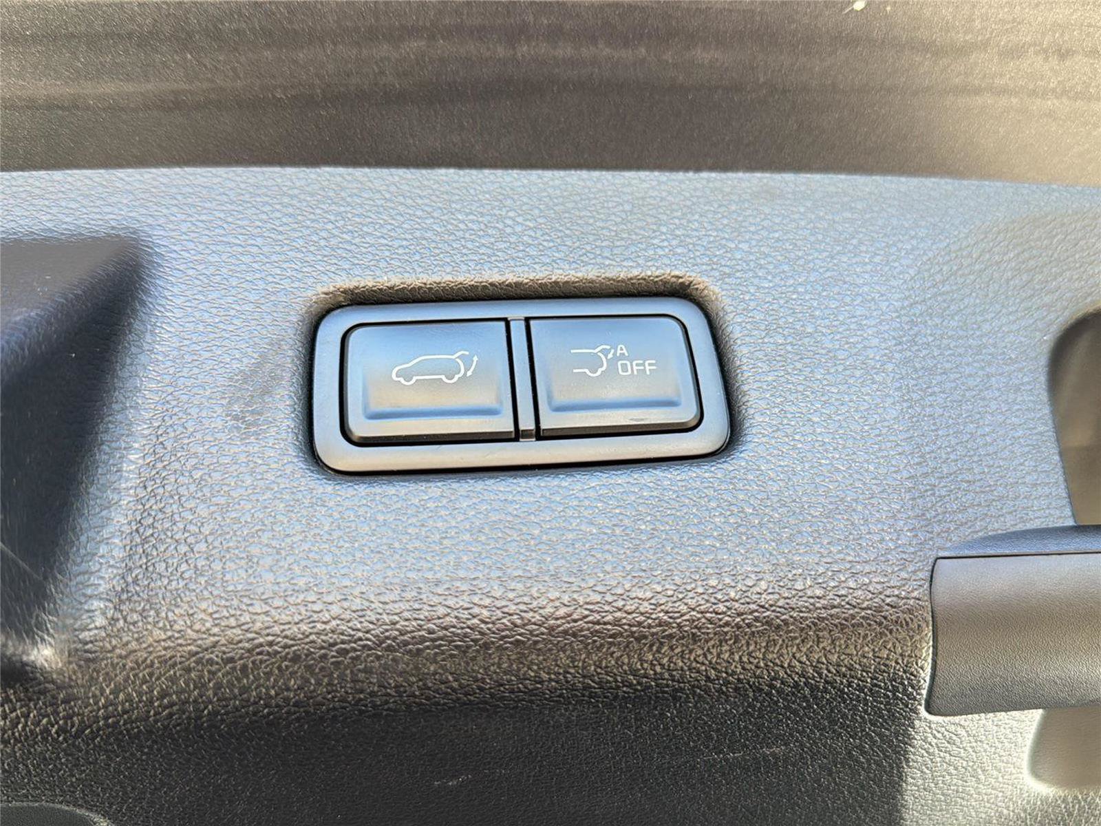Used 2023 Kia Telluride EX w/ EX Captain's Chair Package AWD/4WD image 28