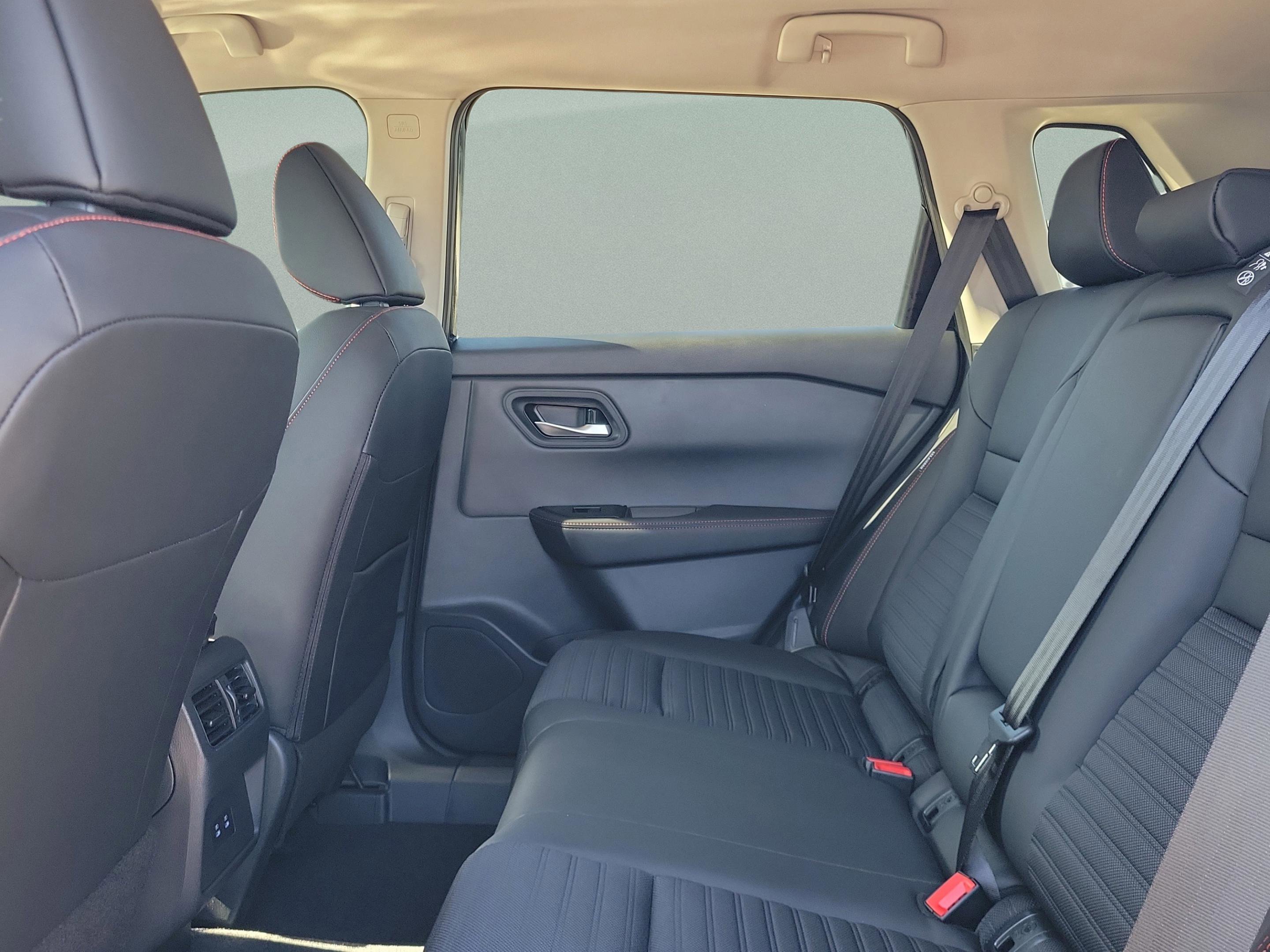 New 2026 Nissan Rogue SV AWD/4WD image 13