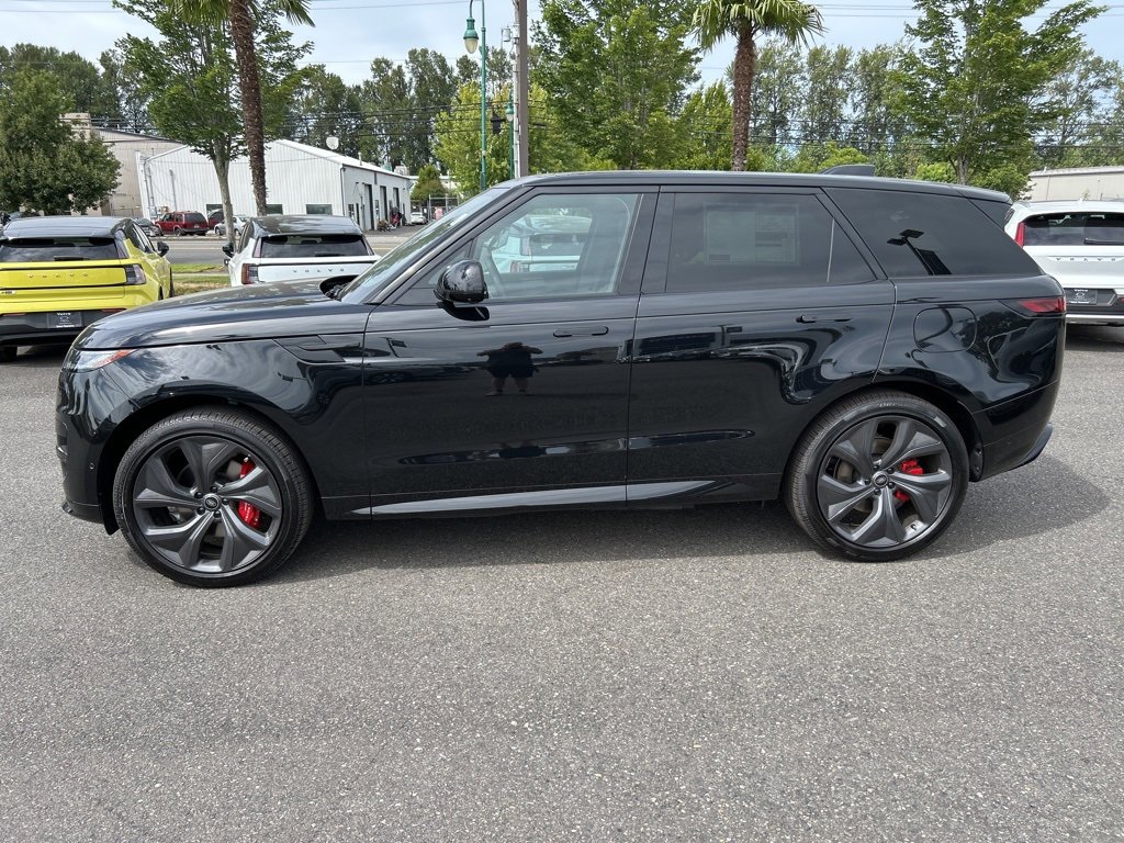New 2025 Land Rover Range Rover Sport Dynamic SE image 2