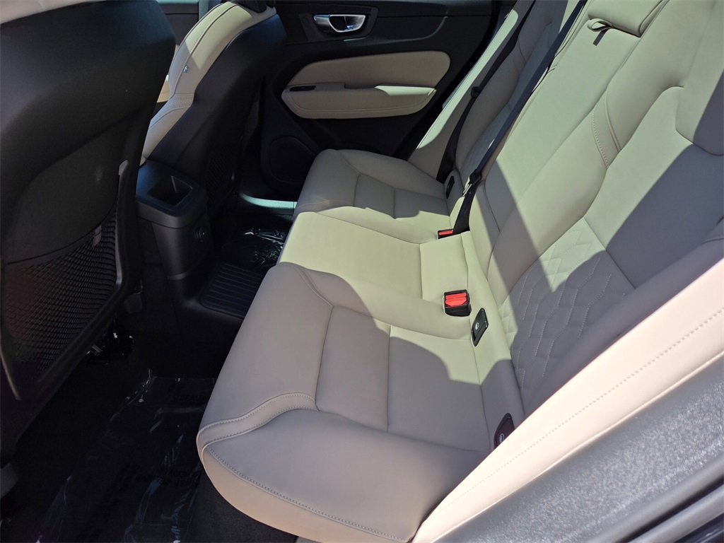 New 2026 Volvo XC60 T8 Core image 10