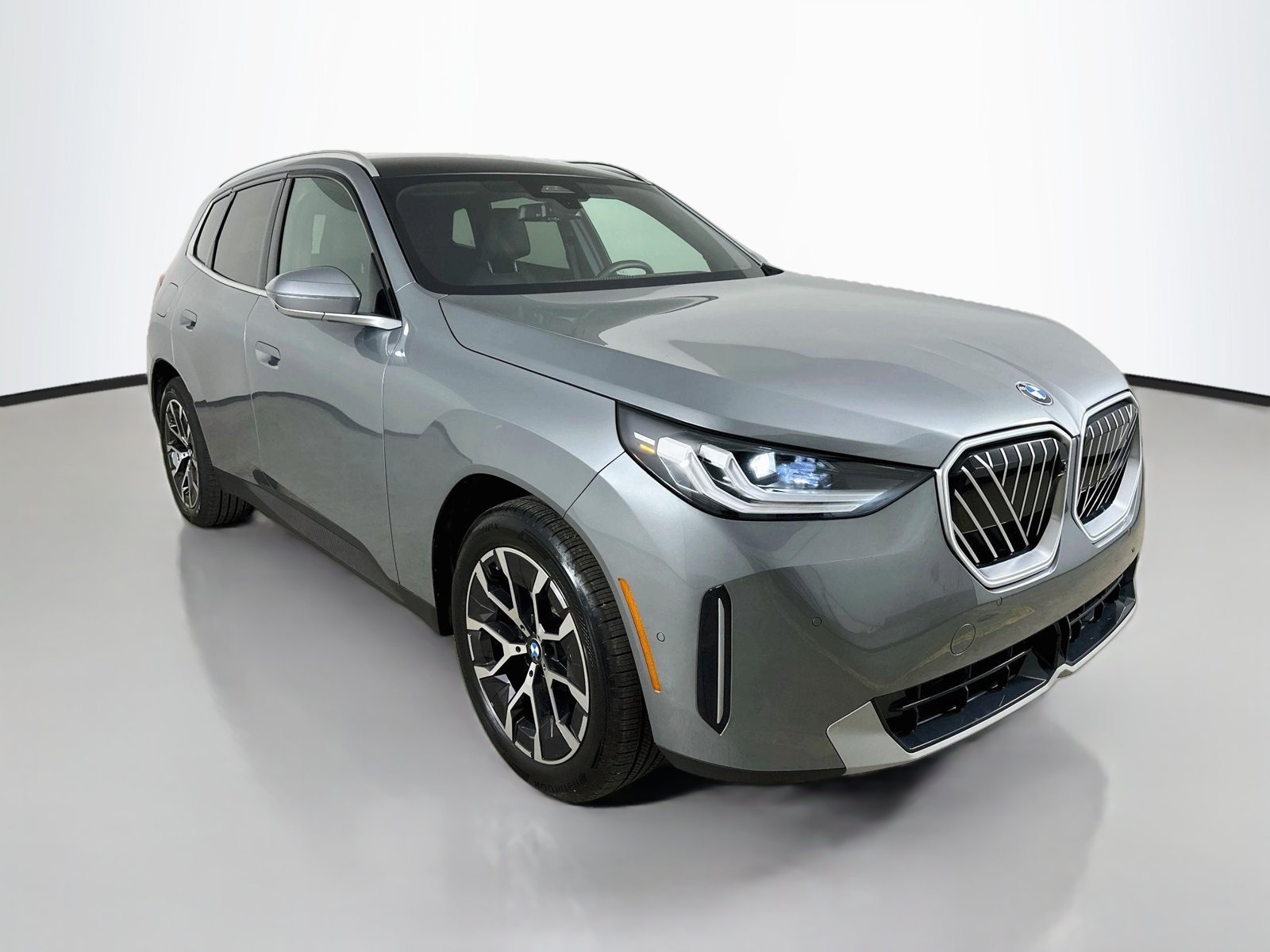 Used 2026 BMW X3 xDrive30i w/ Premium Package AWD/4WD image 3